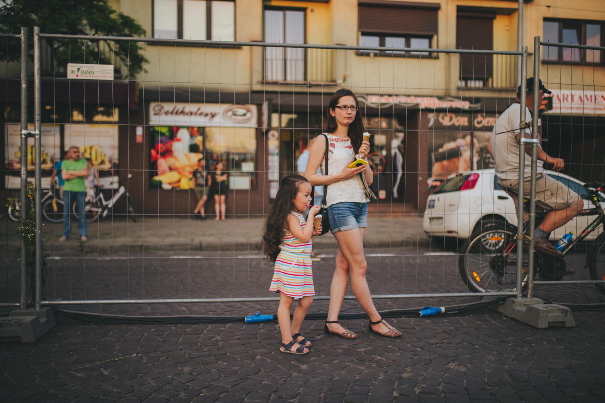 6. Frytka Off Częstochowa | Street Photo - warsztaty fotografii ulicznej z Kamilem Pawlikiem