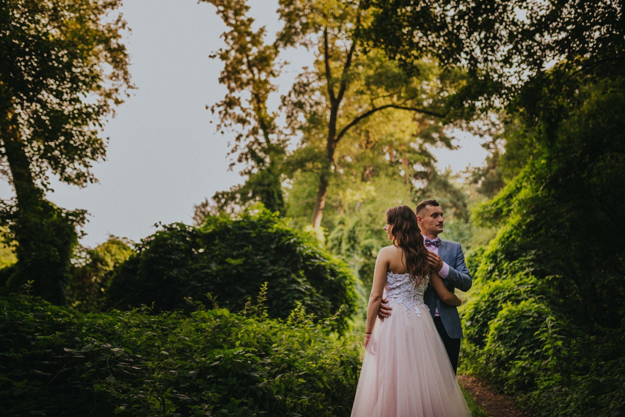 Karolina + Artur | Rustykalna sesja ślubna w Górnośląskim Parku Etnograficznym w Chorzowie